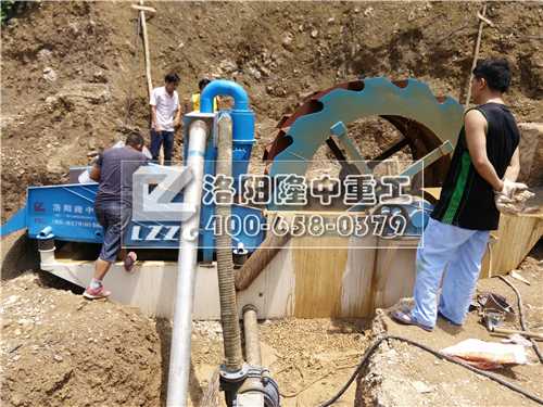 洗砂回收*體機安裝調(diào)試中 洗砂回收*體機安裝調(diào)試中.jpg